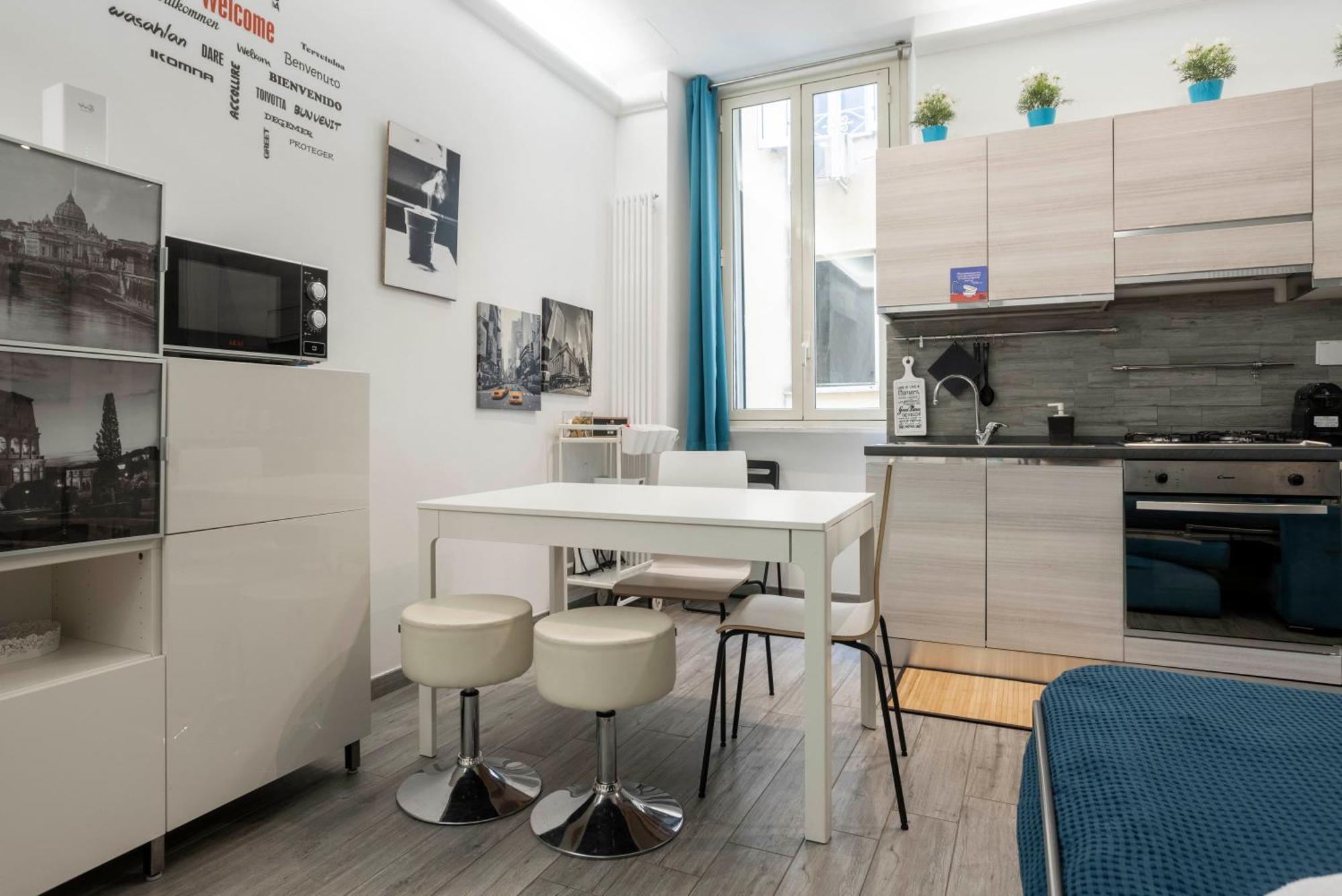 Merulana Deluxe Apartment Rome Bagian luar foto